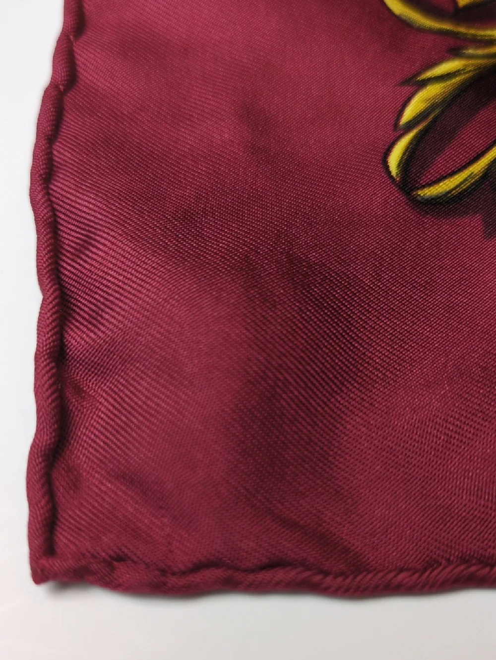 Hermēs Astrologie Dies et Hore Carre 90 Silk Maroon Gold Scarf 87x87 cm With Box